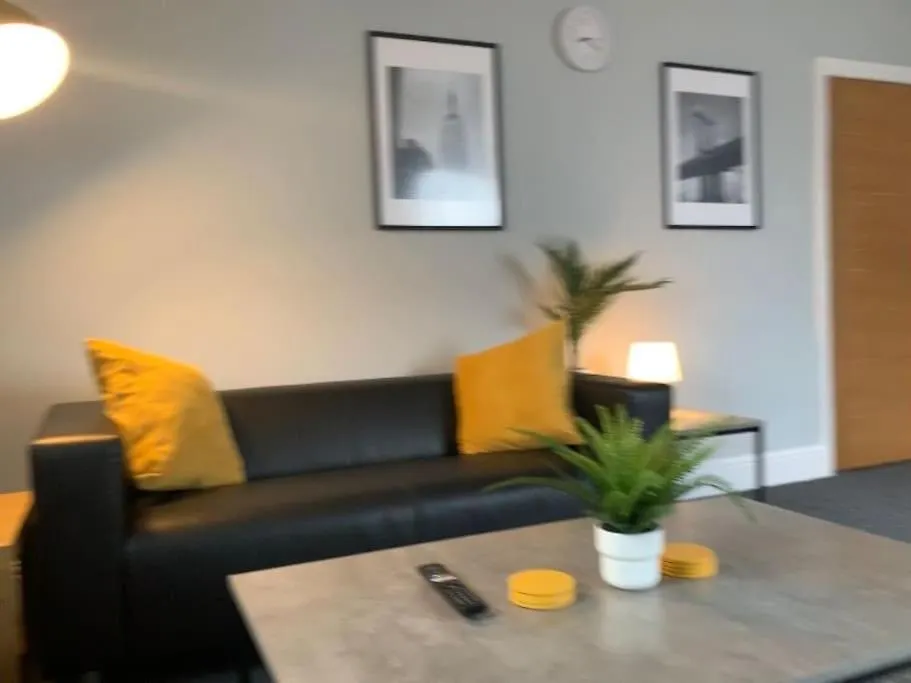Fantastic Large 2 X Bedroom Flat, Free Parking Sale Apartment